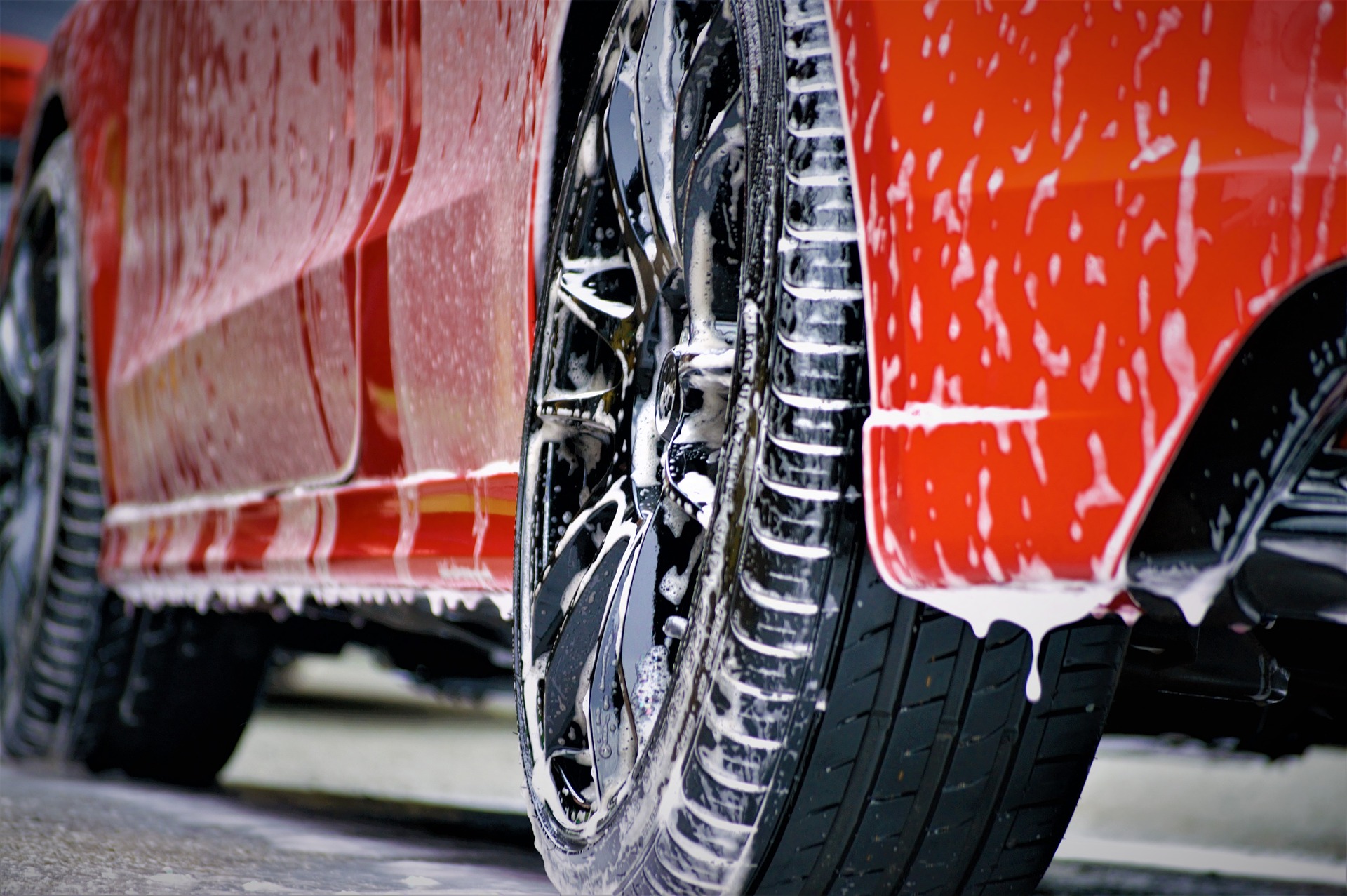 Read more about the article 5 Benefits of Keeping Your Car Clean